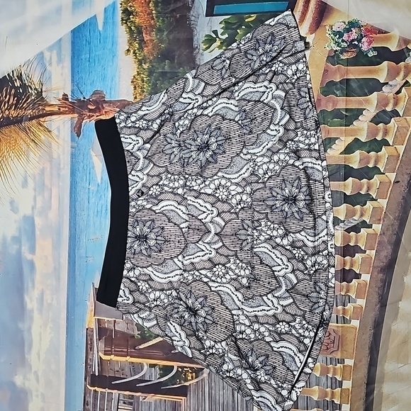 Prana Graphic Print Mini Skirt Size Medium - Picture 5 of 5